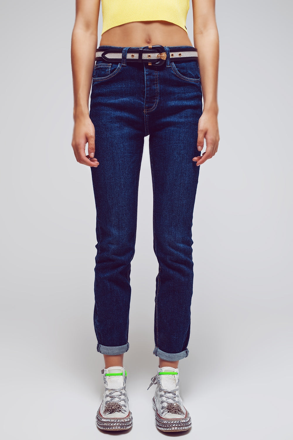 Calça jeans skinny em lavagem azul médio