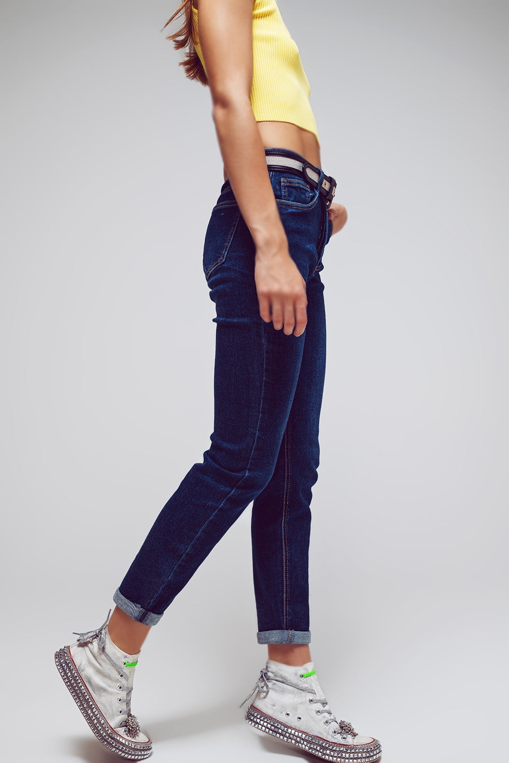 Calça jeans skinny em lavagem azul médio