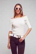 Blusa listrada de mangas 3/4 e decote em barco em bege
