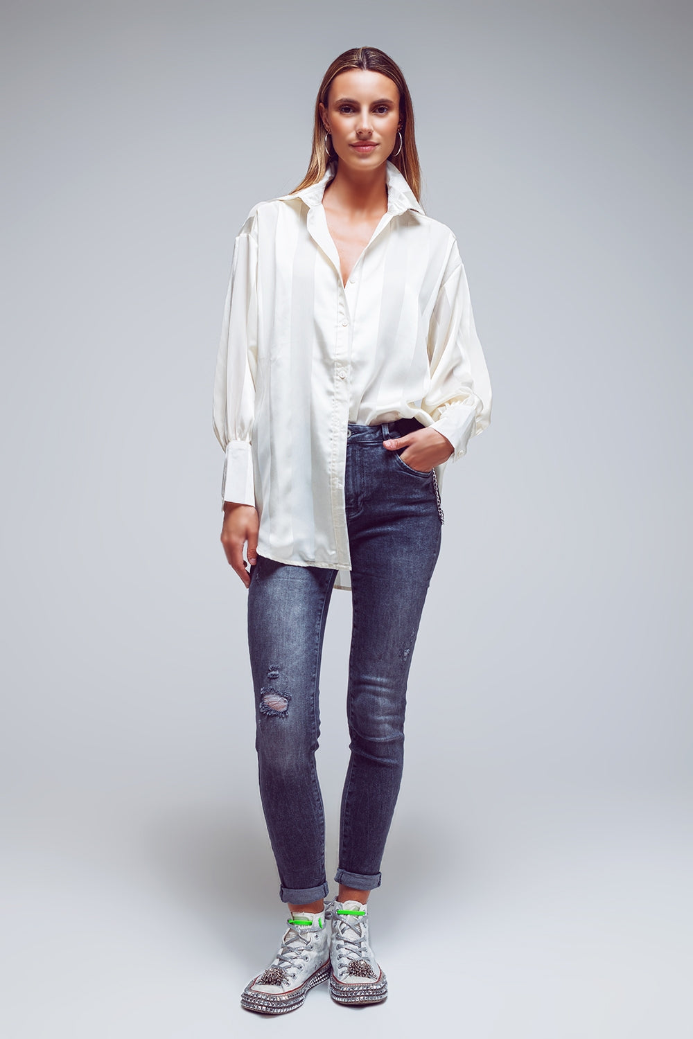 Calças Skinny Fit Escuras Rasgadas
