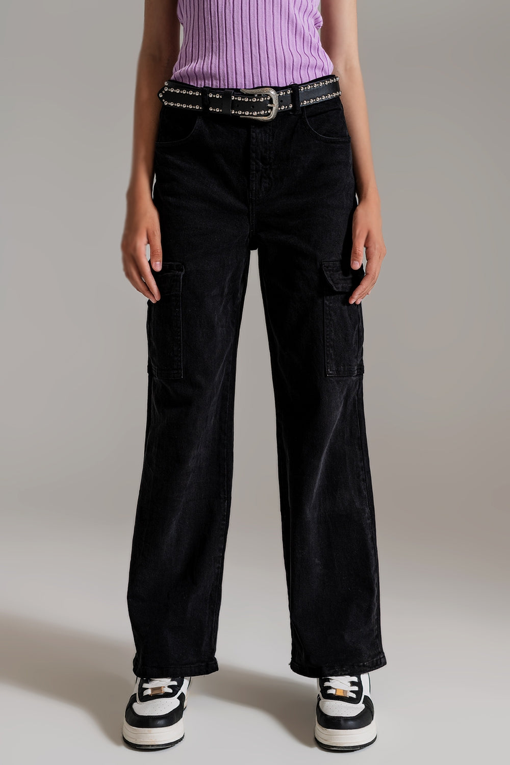 Calça cargo reta em preto