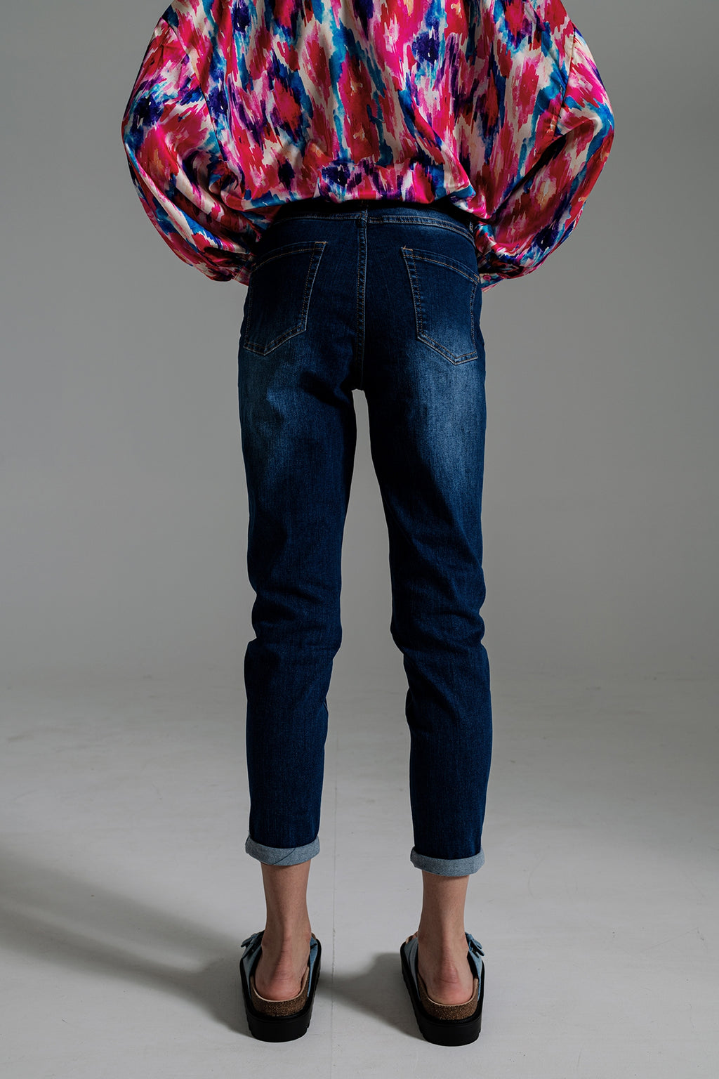 Jeans básicos de perna Regular em lavagem média