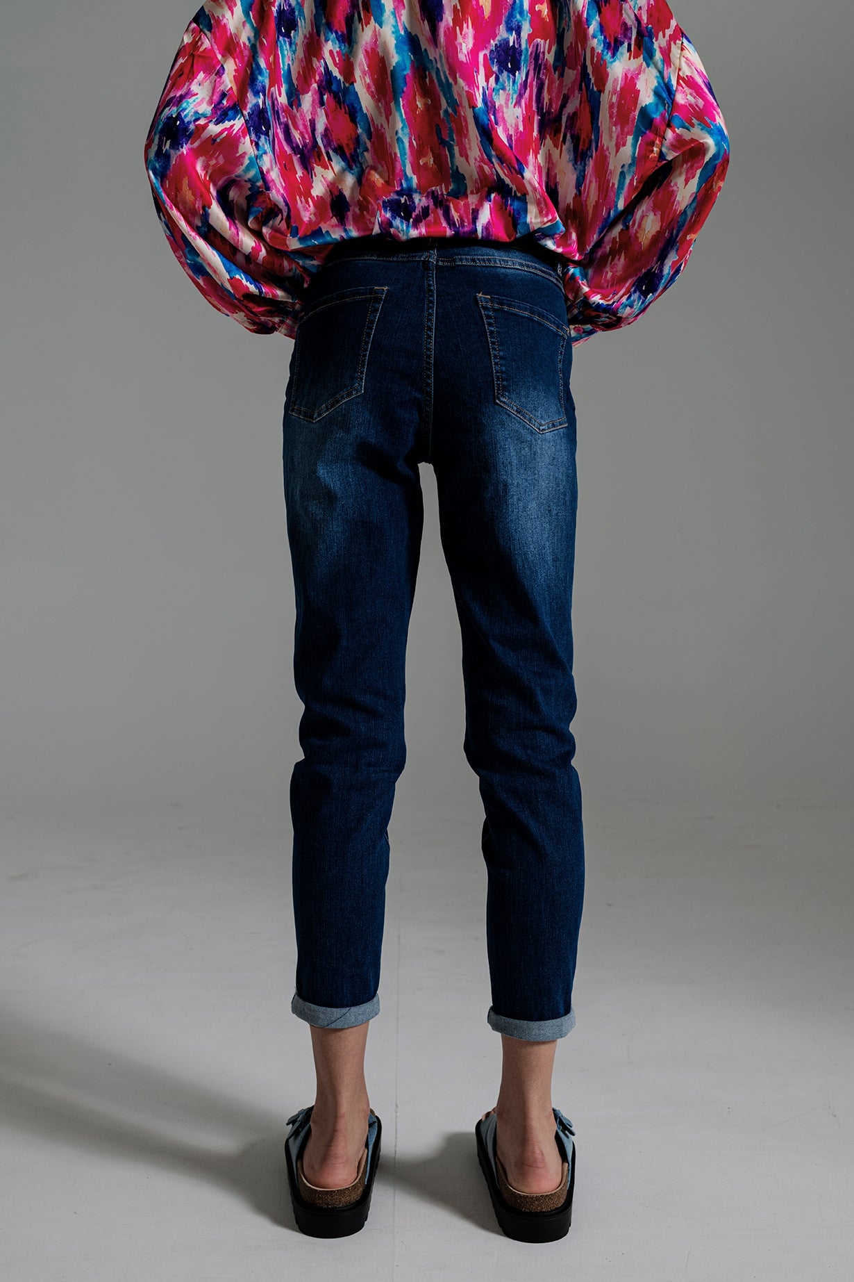 Jeans básicos de perna Regular em lavagem média