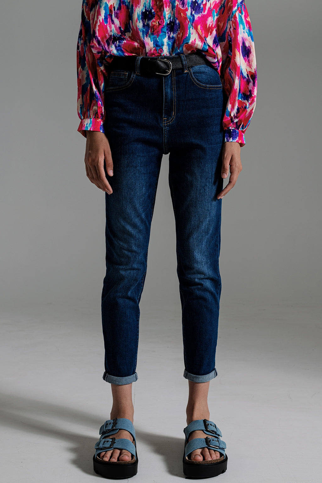 Jeans básicos de perna Regular em lavagem média