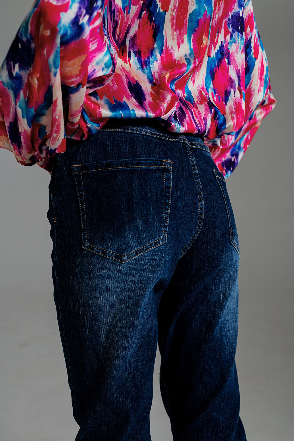 Jeans básicos de perna Regular em lavagem média
