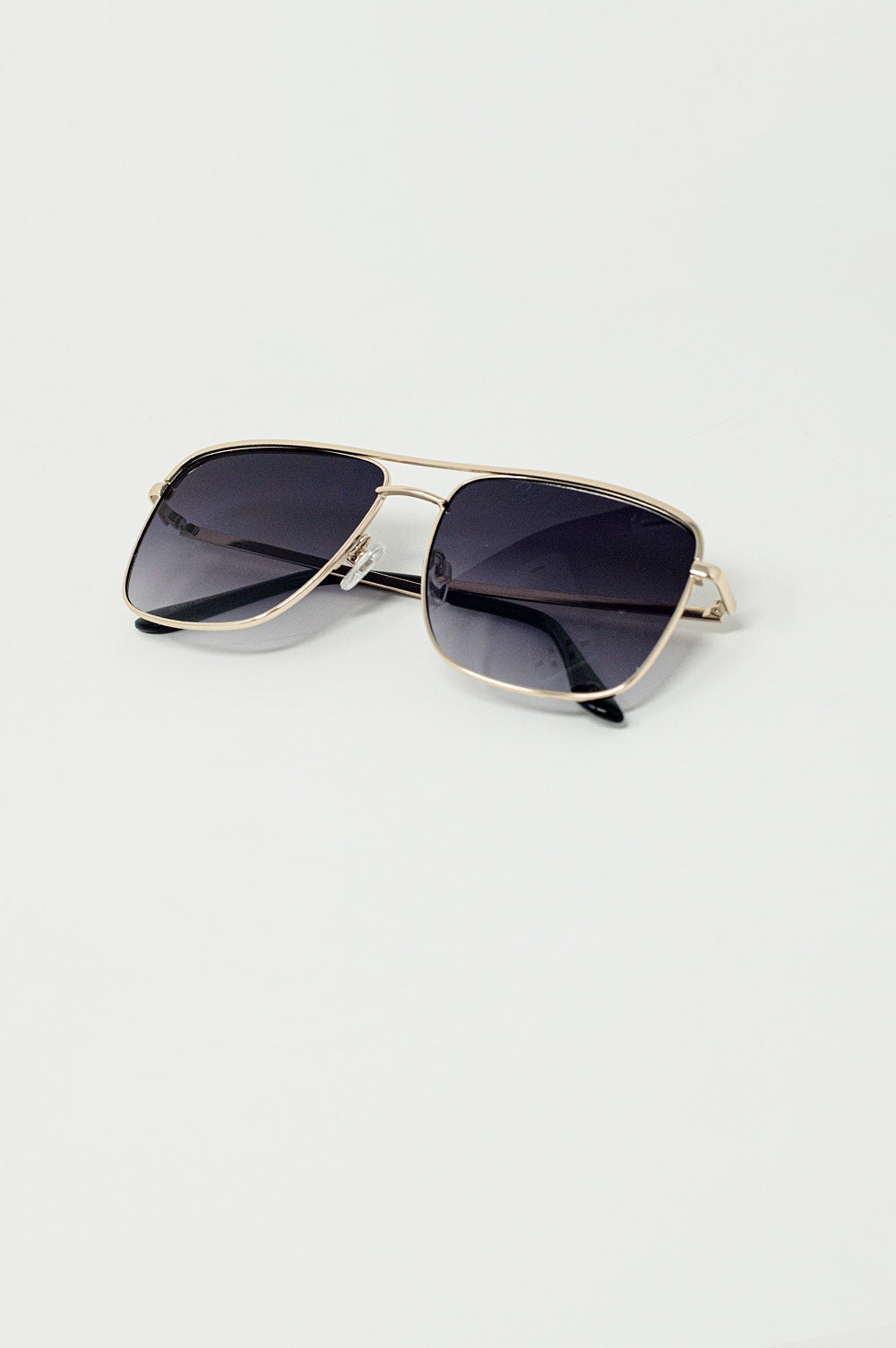 Óculos de sol Aviador Vintage com aro dourado