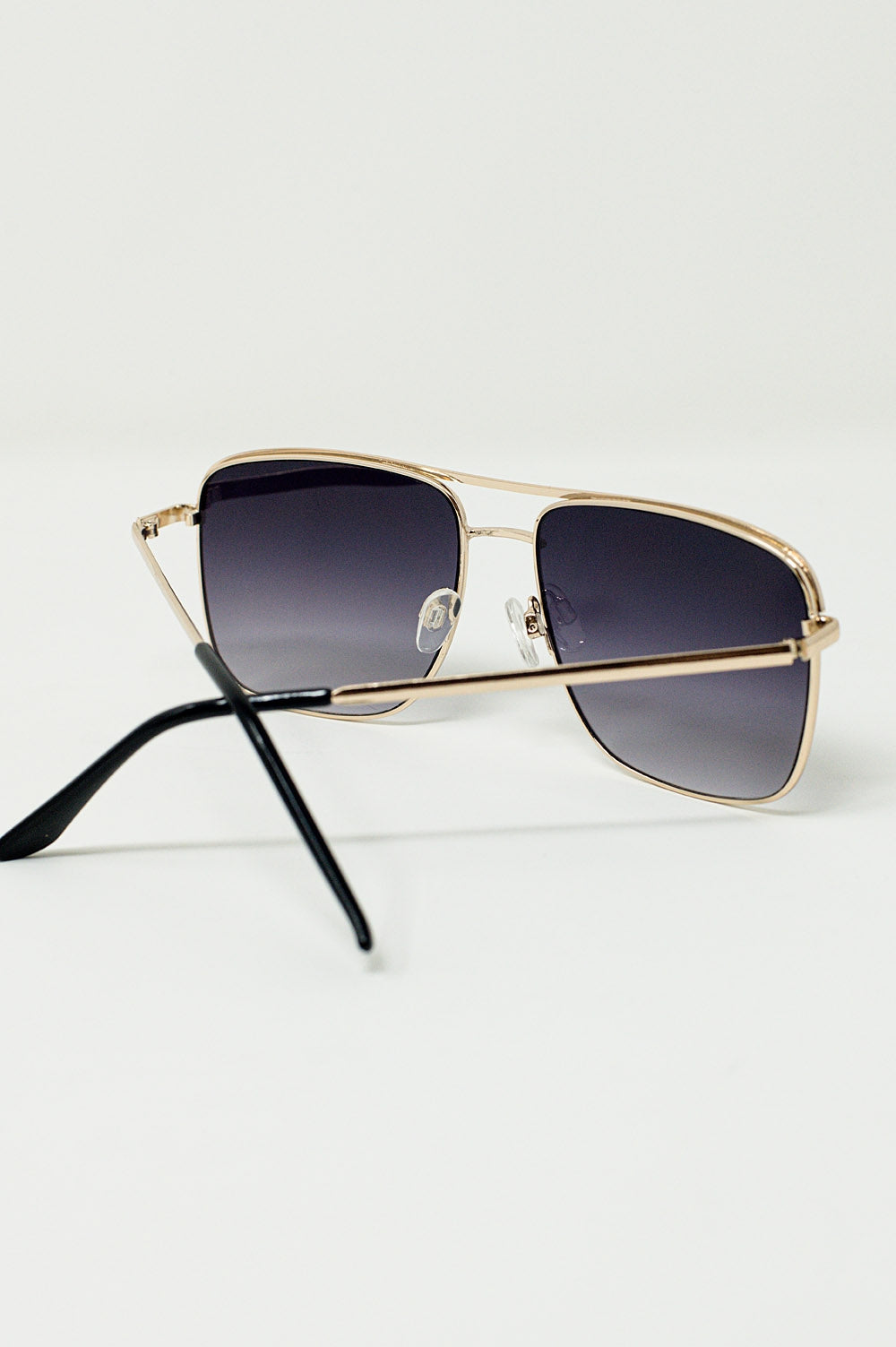 Óculos de sol Aviador Vintage com aro dourado
