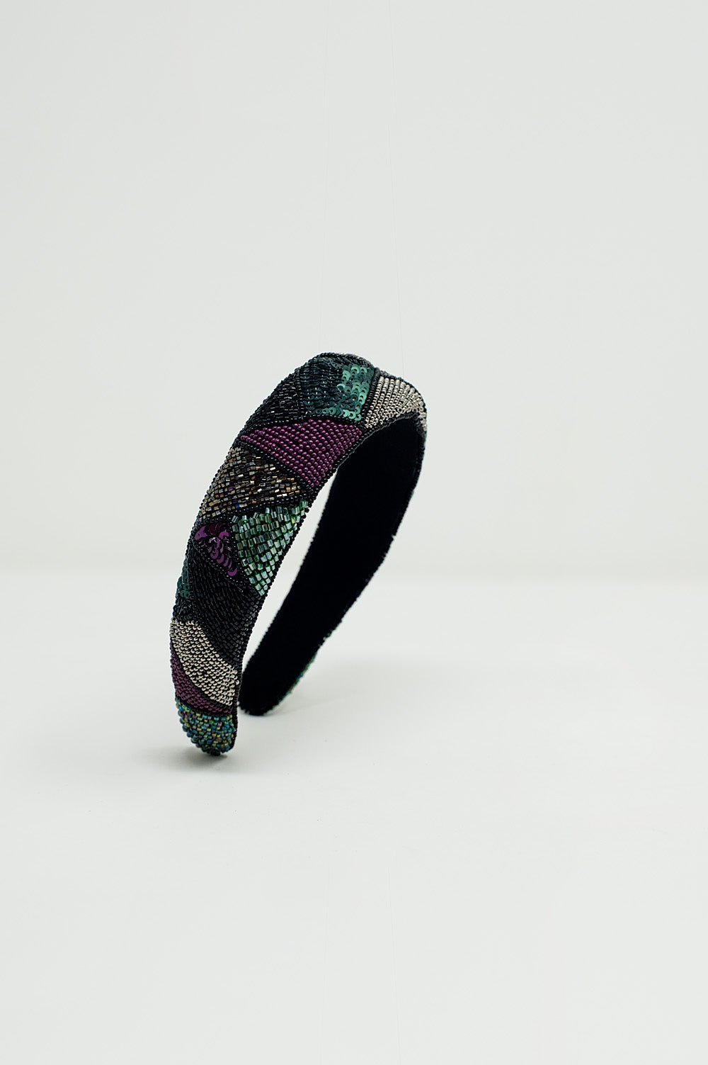 Diadema Bordada em Cores Vibrantes
