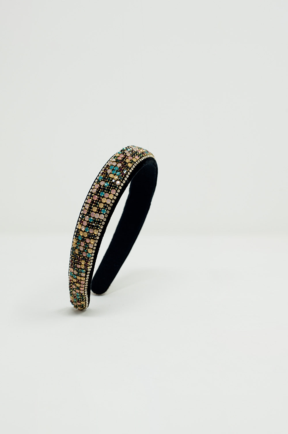 Diadema de veludo com detalhes de strass