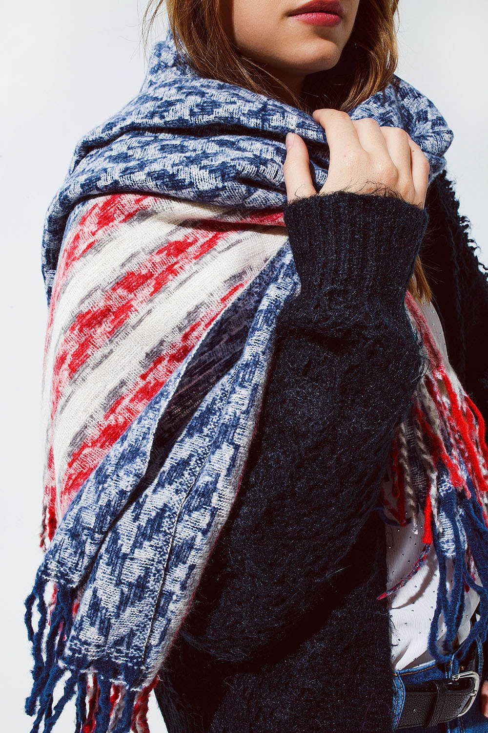 Cachecol estilo americano de xadrez em branco vermelho e azul