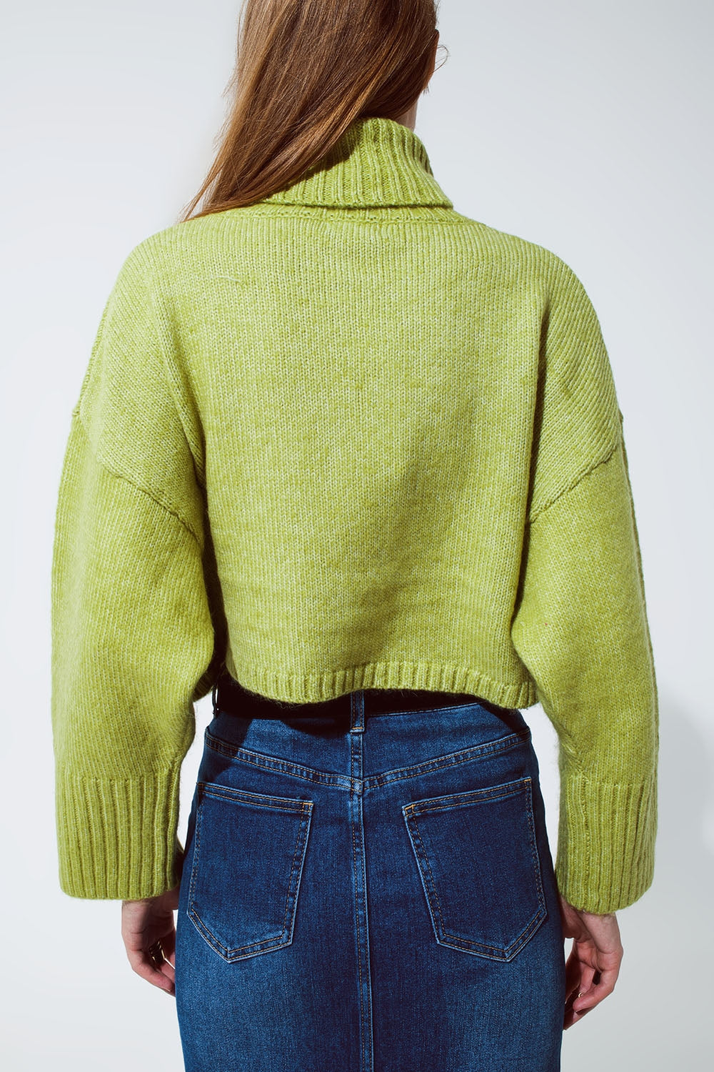 Camisola de tricô grosso com gola alta em verde