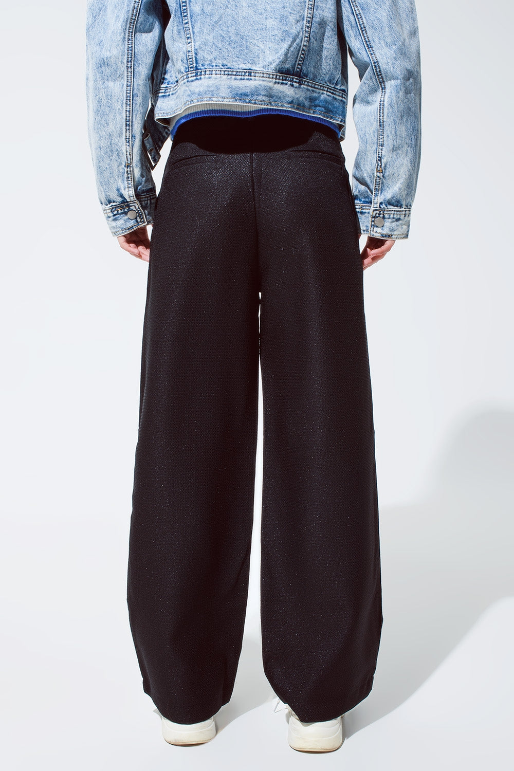 Pantalão oversized em preto