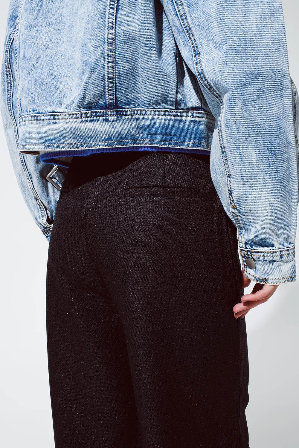 Pantalão oversized em preto