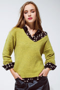Camisola verde suave com decote em V