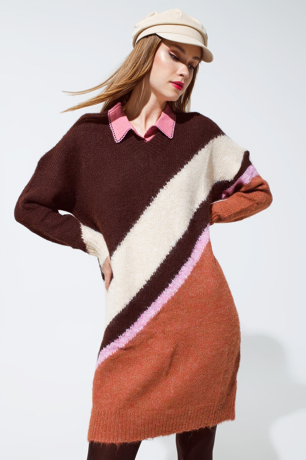 Vestido Malha larga sobredimensionada às riscas castanhas com gola redonda