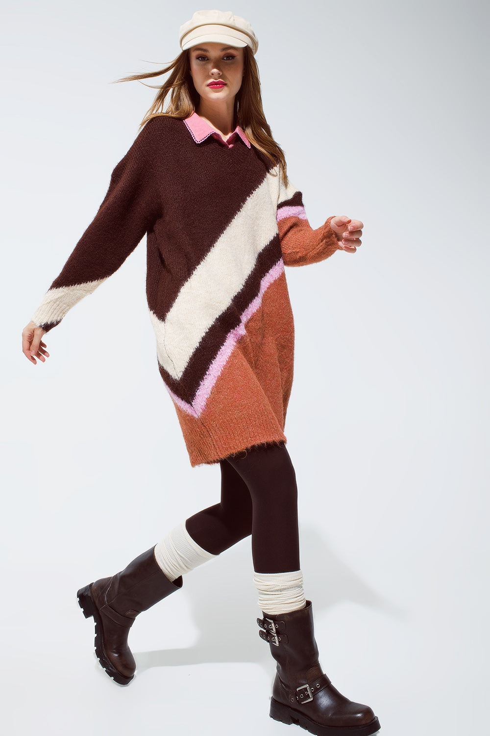 Vestido Malha larga sobredimensionada às riscas castanhas com gola redonda