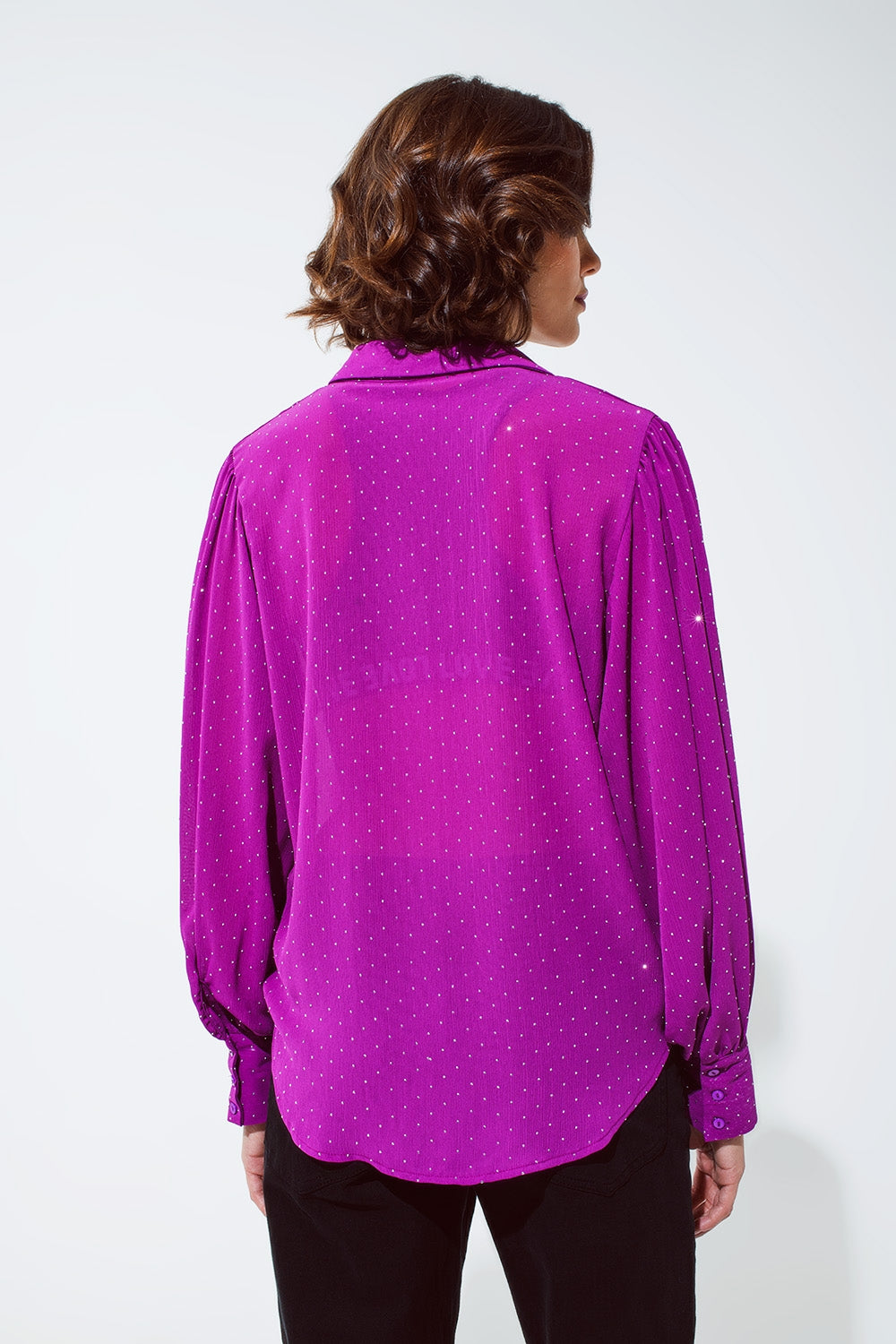 Blusa em magenta com detalhes de strass
