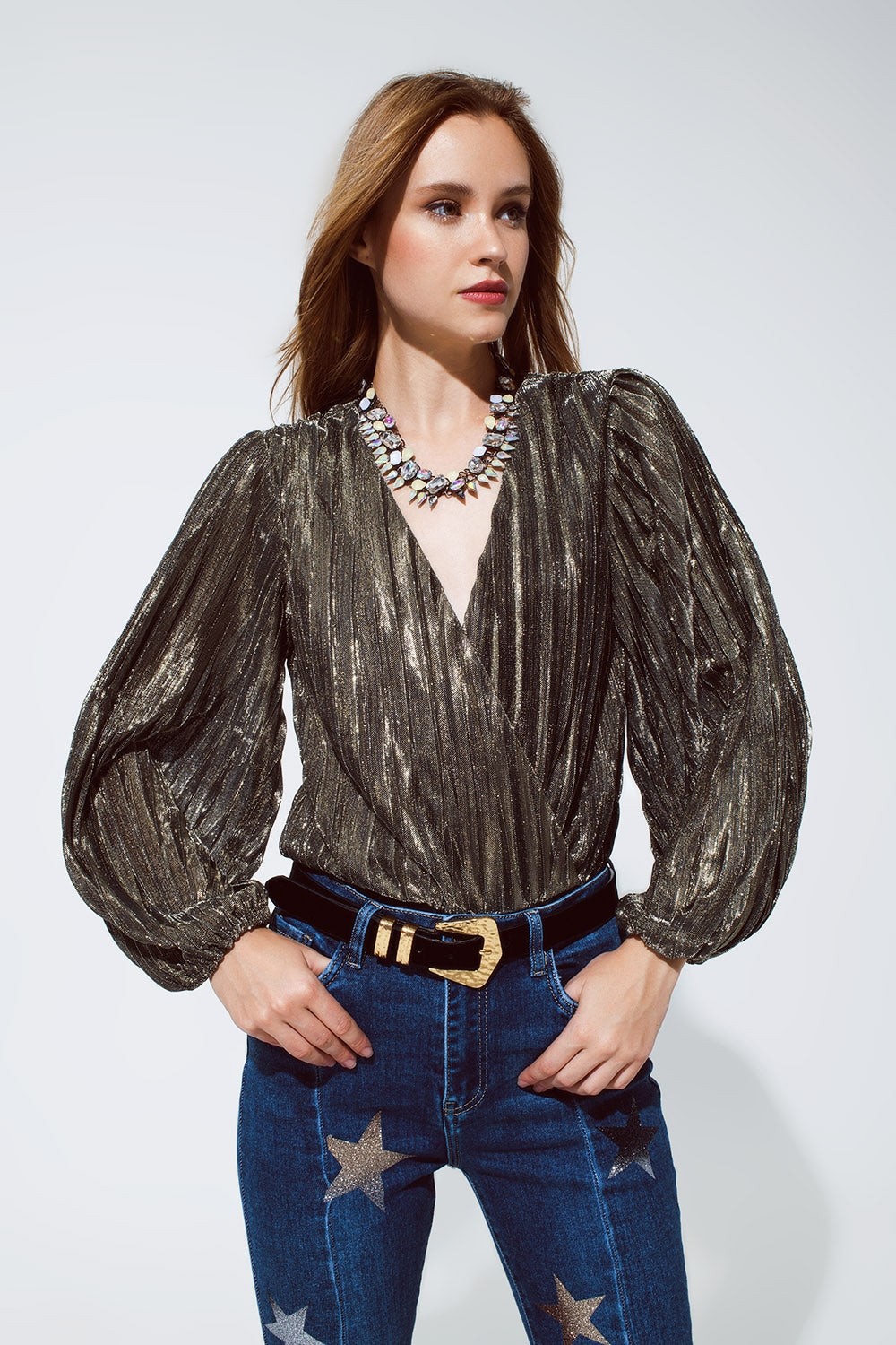 Body brilhante em Glitter com Decote em V profundo em dourado