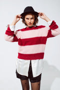 Camisola cor-de-rosa com riscas e gola redonda