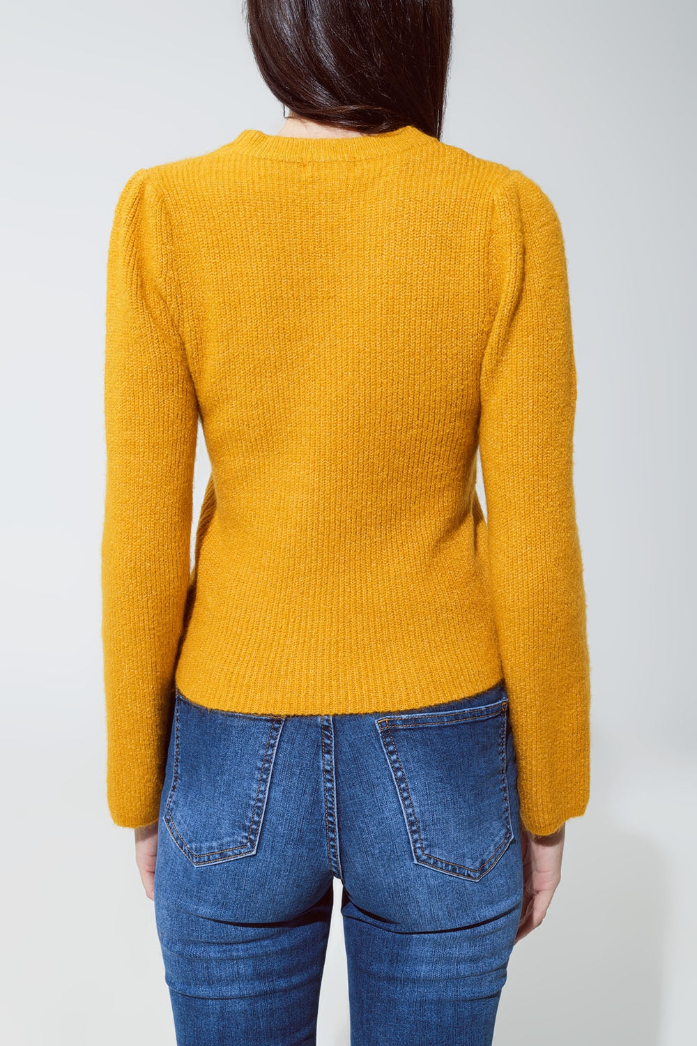 Camisola com gola redonda e canelado em mustard