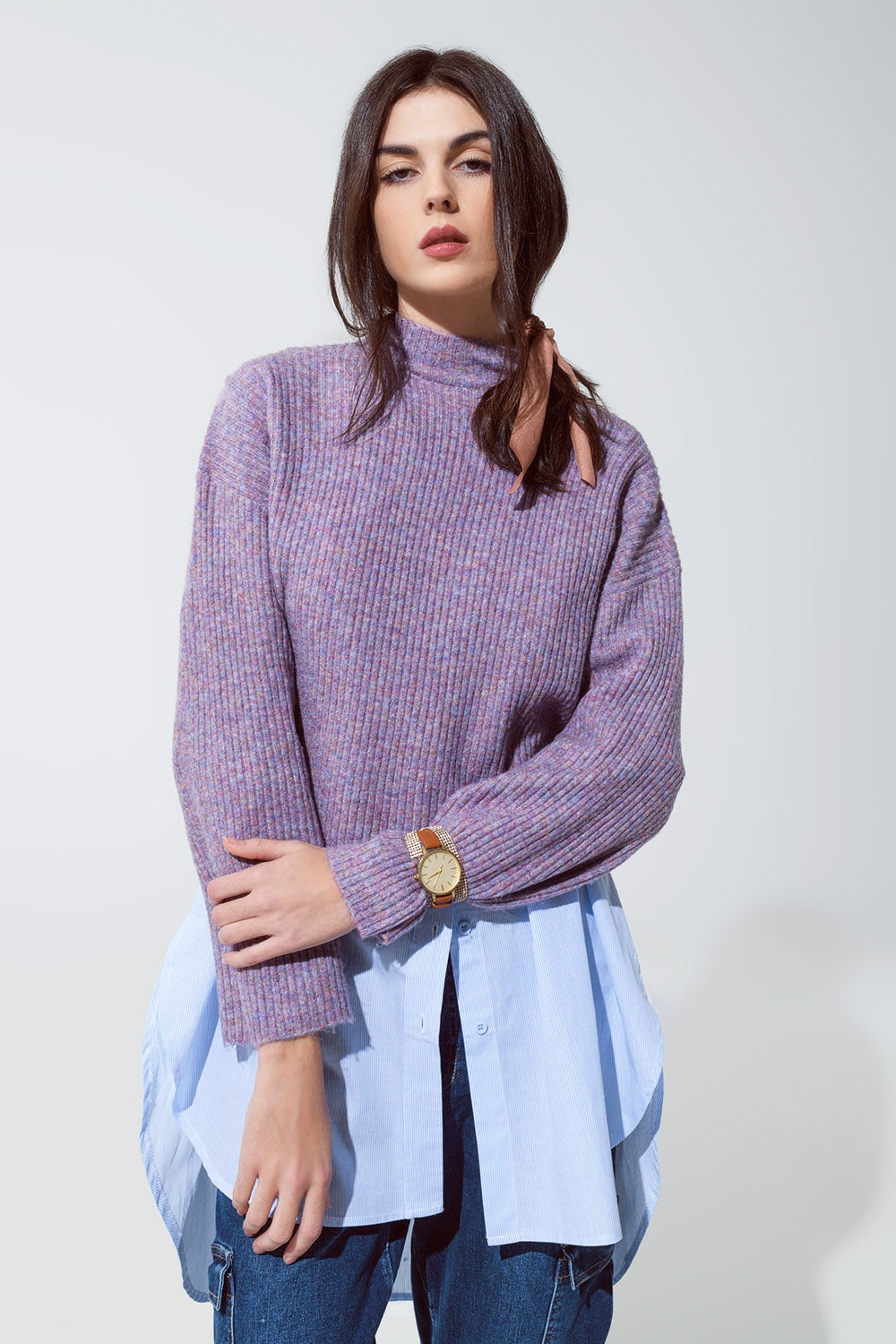 Camisola roxa de gola alta com nervuras macias