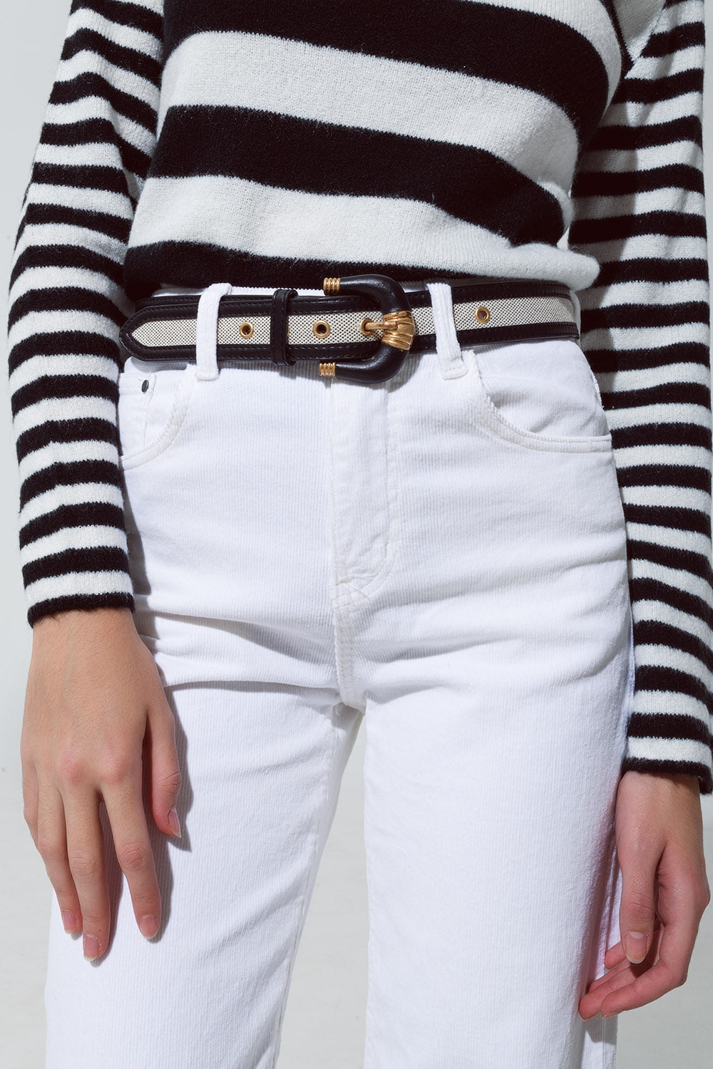 Calça recortada de veludo branco
