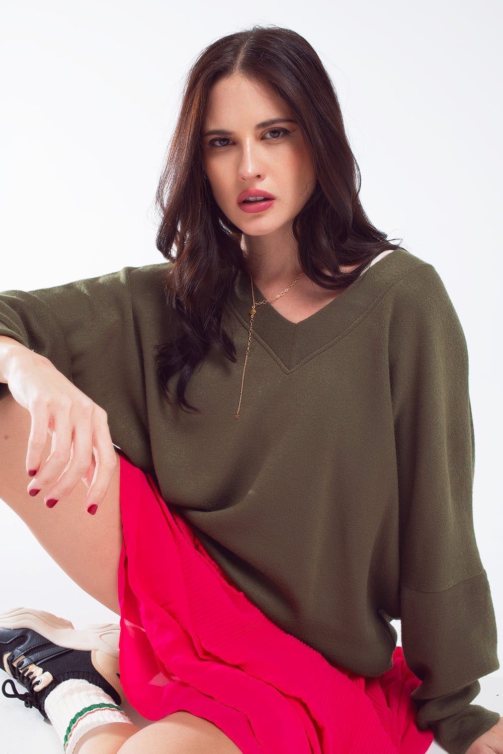 Camisola Oversized verde azeitona com decote em V