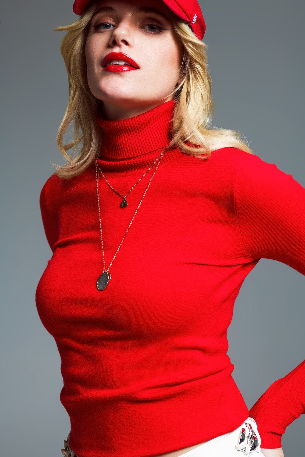 Camisola de malha fina com gola alta em vermelho