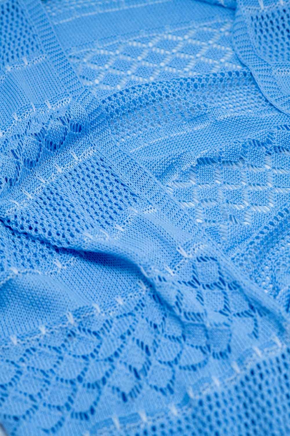 Maxi-casaco de croché azul bebé com mangas compridas