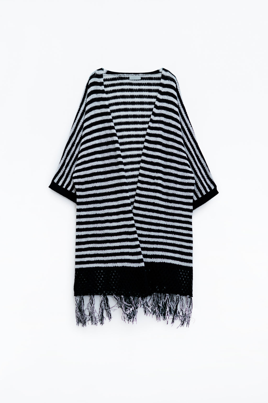 Casaco de malha preto estilo Boho com malha às riscas e pormenores de franjas