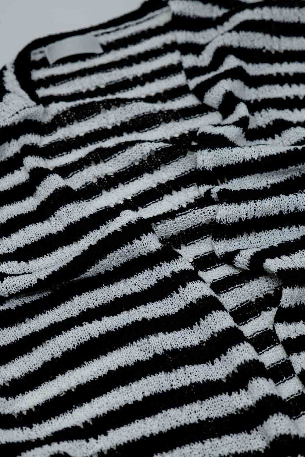 Casaco de malha preto estilo Boho com malha às riscas e pormenores de franjas