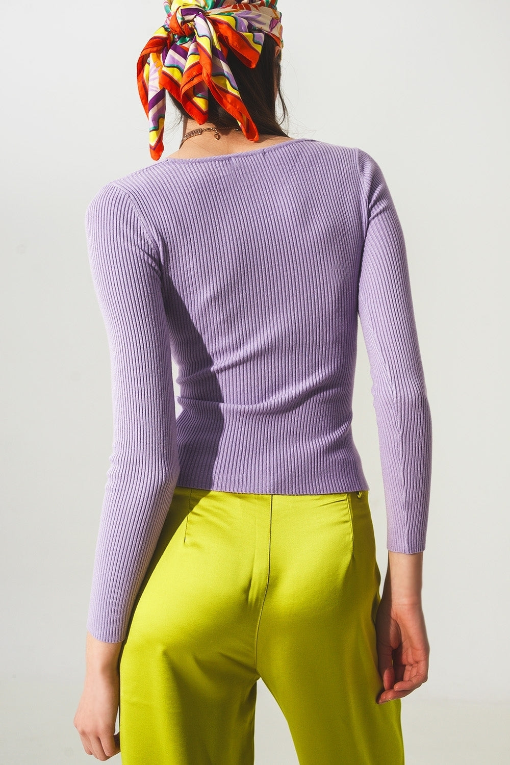 Camisola com gola em V com nervuras roxa
