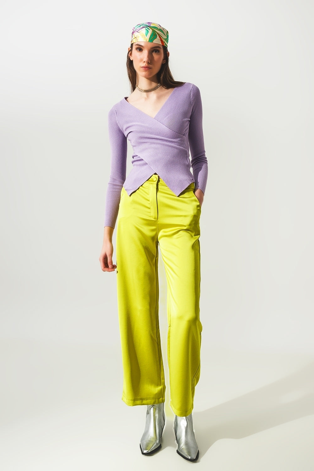 Camisola com gola em V com nervuras roxa