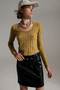 camisola de malha canelada verde com gola larga