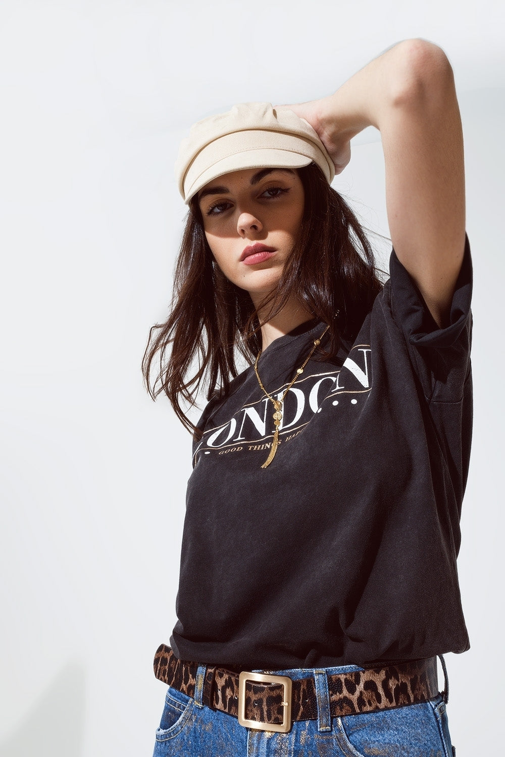T-shirt de corte descontraído em preto lavado com logótipo londrino