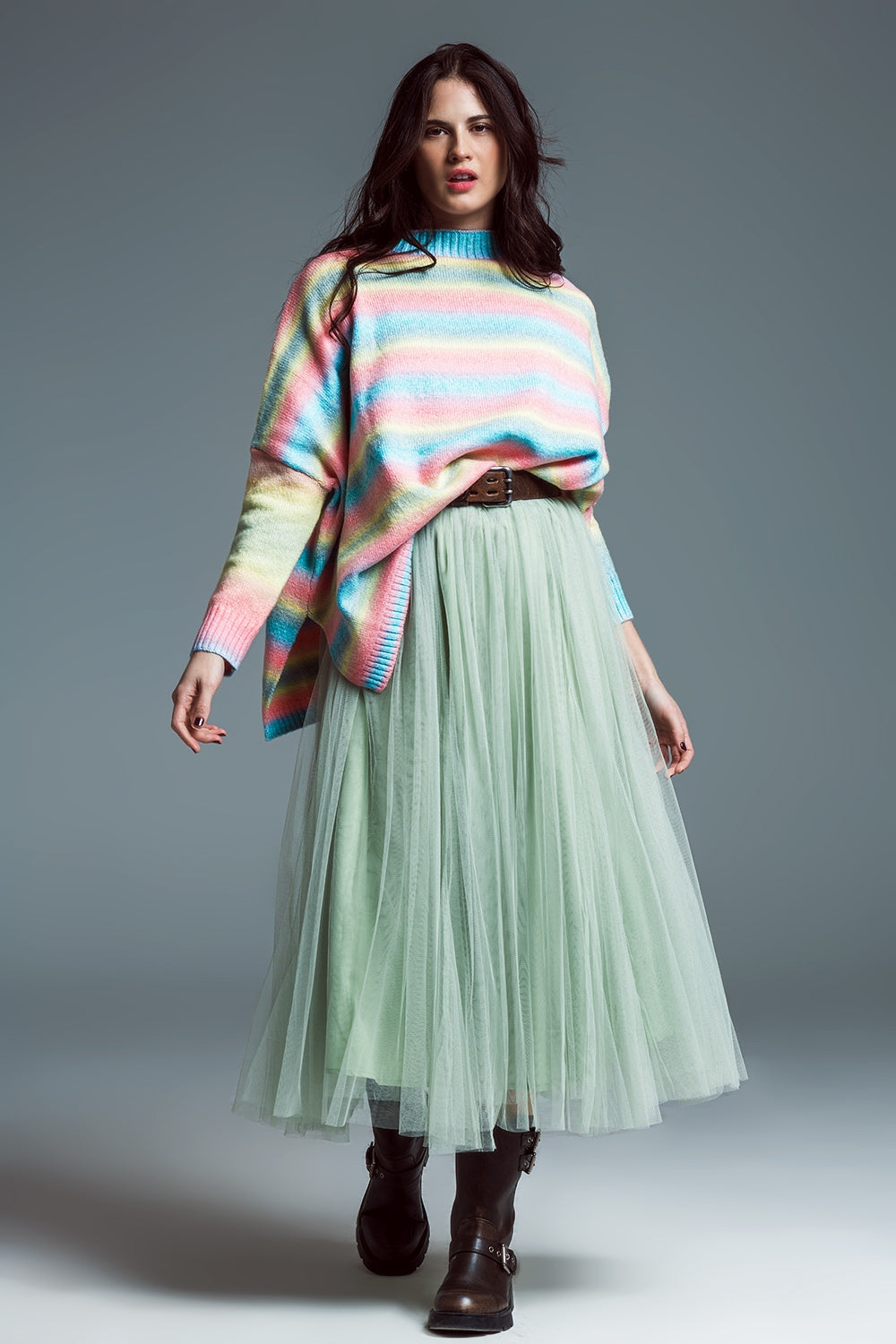 Camisola multicolorida de gola alta com fendas laterais