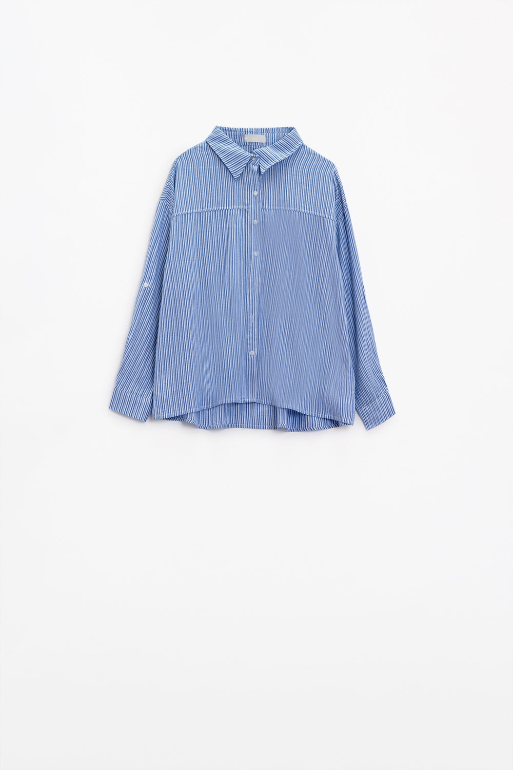 Camisa de riscas finas descontraída em azul