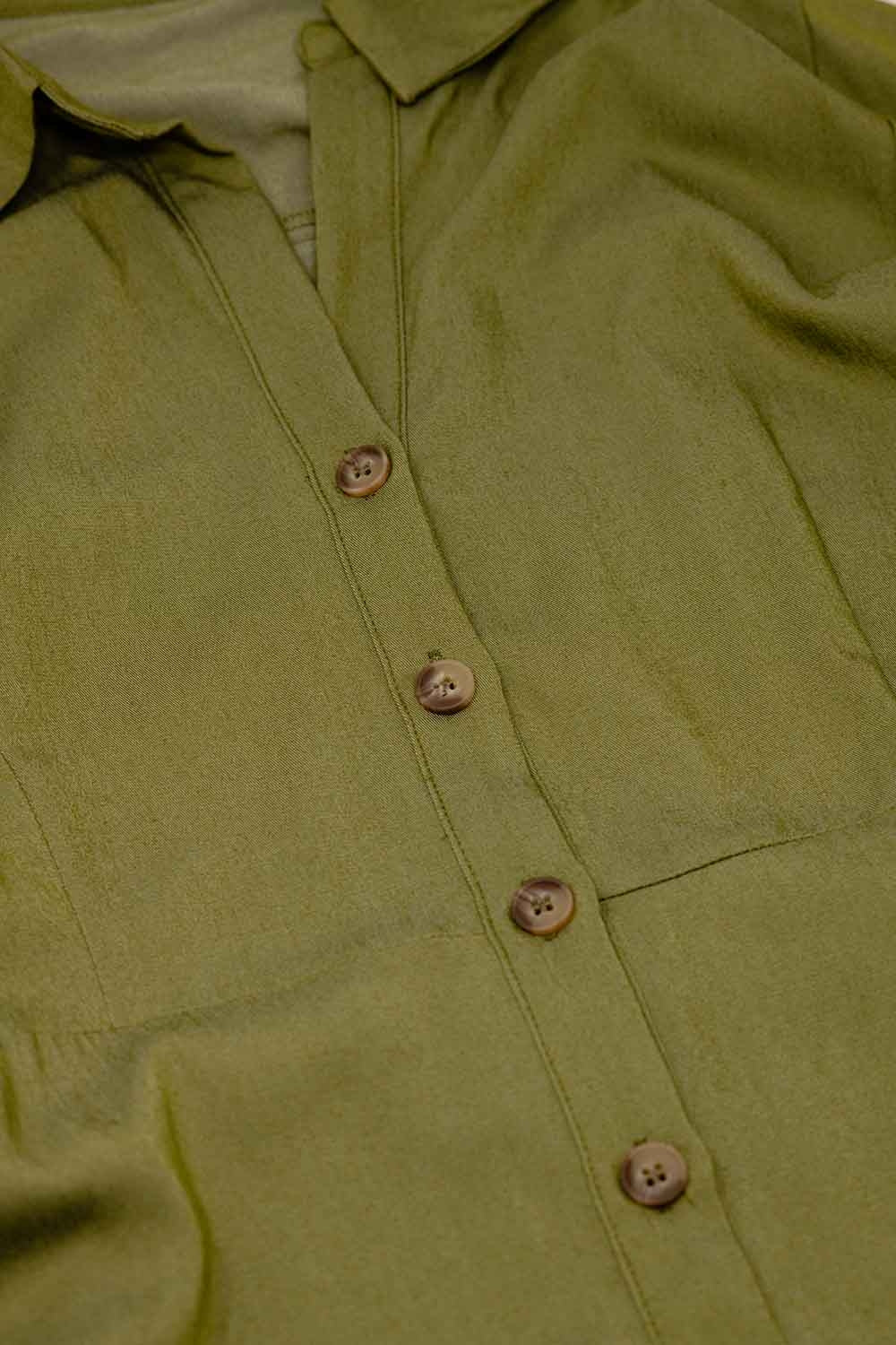 Vestido de camisa maxi verde com gola polo