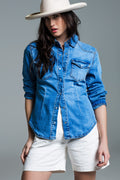 Camisa Jeans Mid Wash com Bolsos no Peito e Botões de Pressão