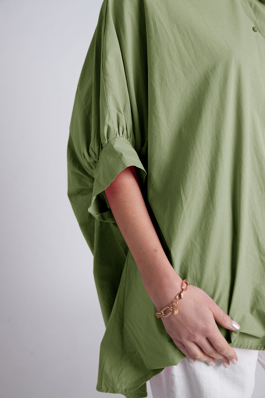 Blusa verde oversized com manga curta