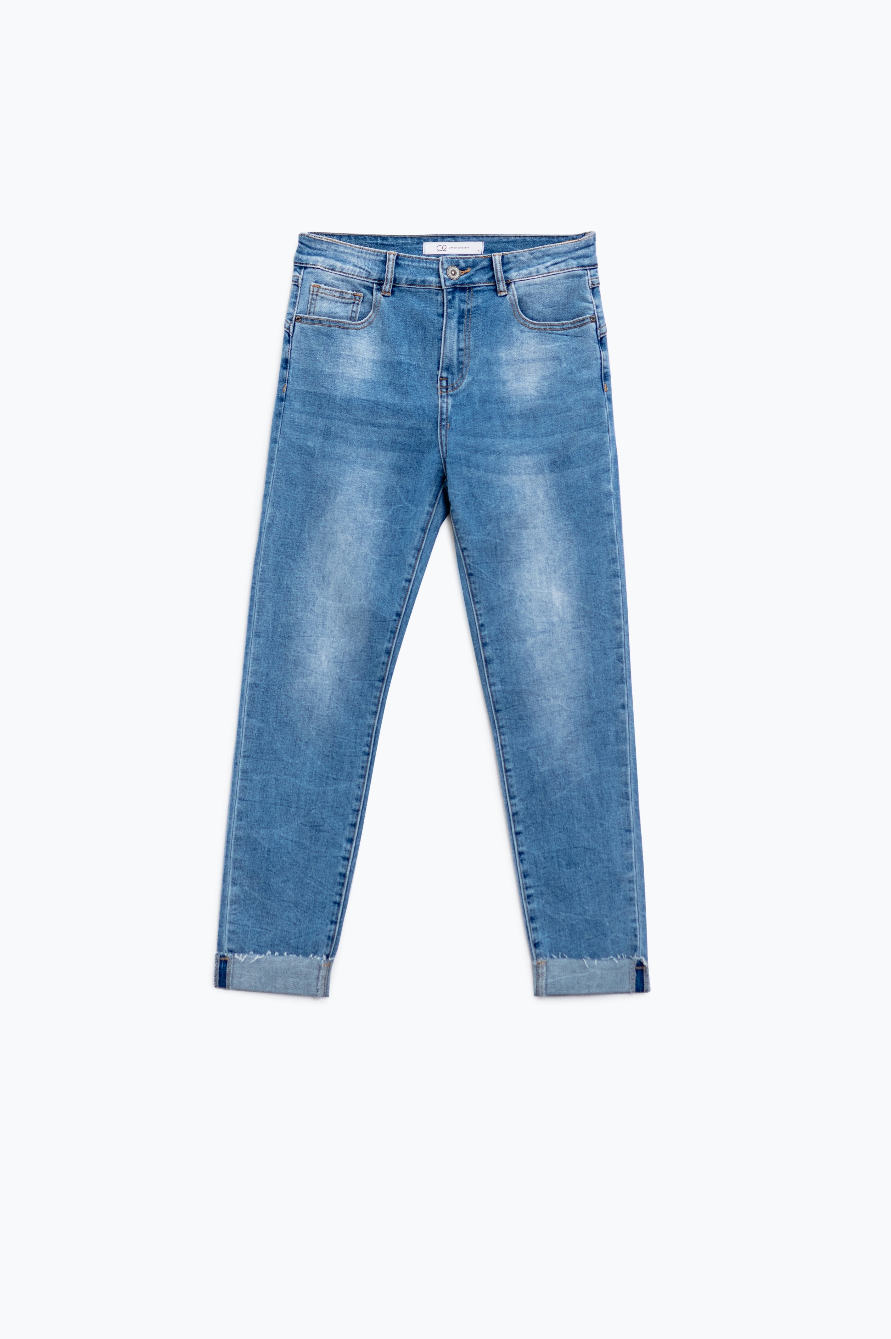 Calças de ganga push-up com efeito lavado com cinco bolsos e bainha