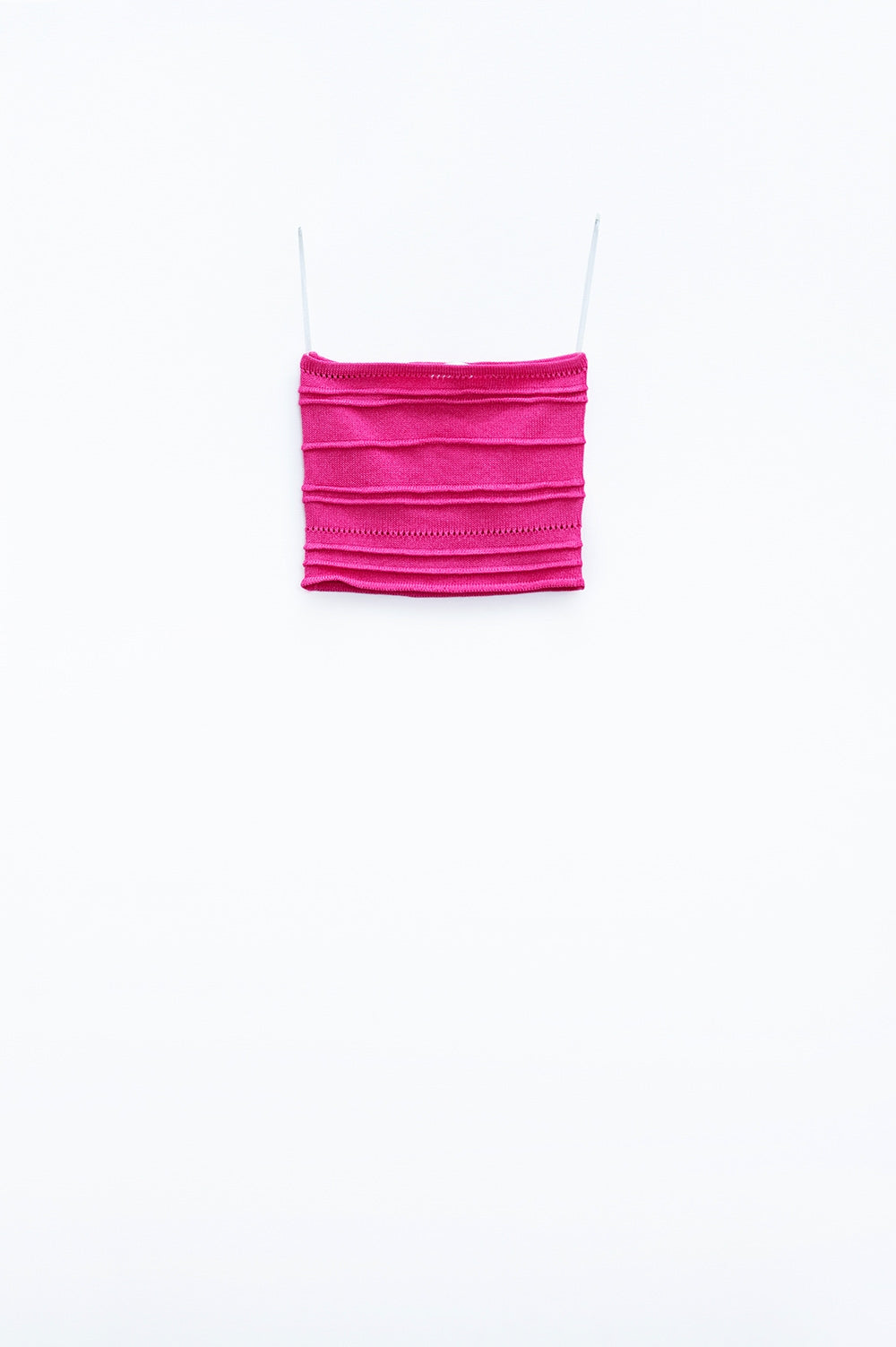 Top bodycon de malha sem alças em fúcsia