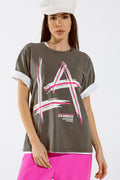 T-shirt cinzenta de tamanho grande Estampas LA Los Angeles em rosa e branco