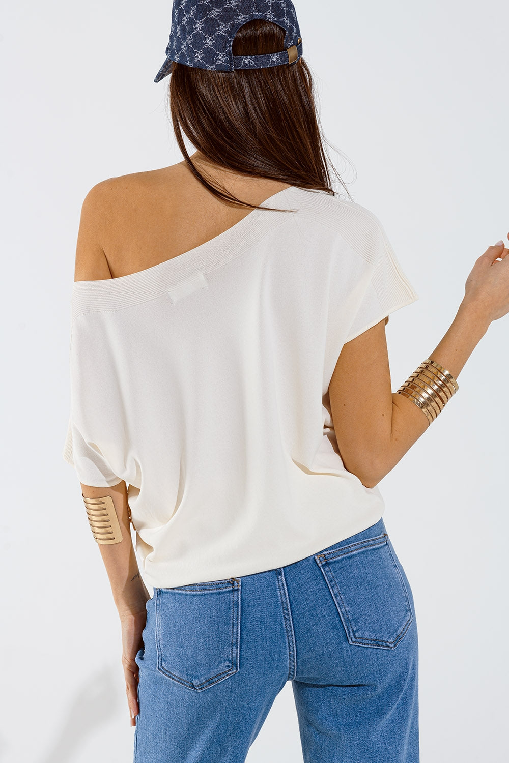 Camisola descontraída sem ombros em creme