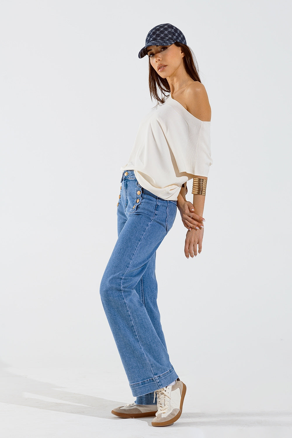 Camisola descontraída sem ombros em creme