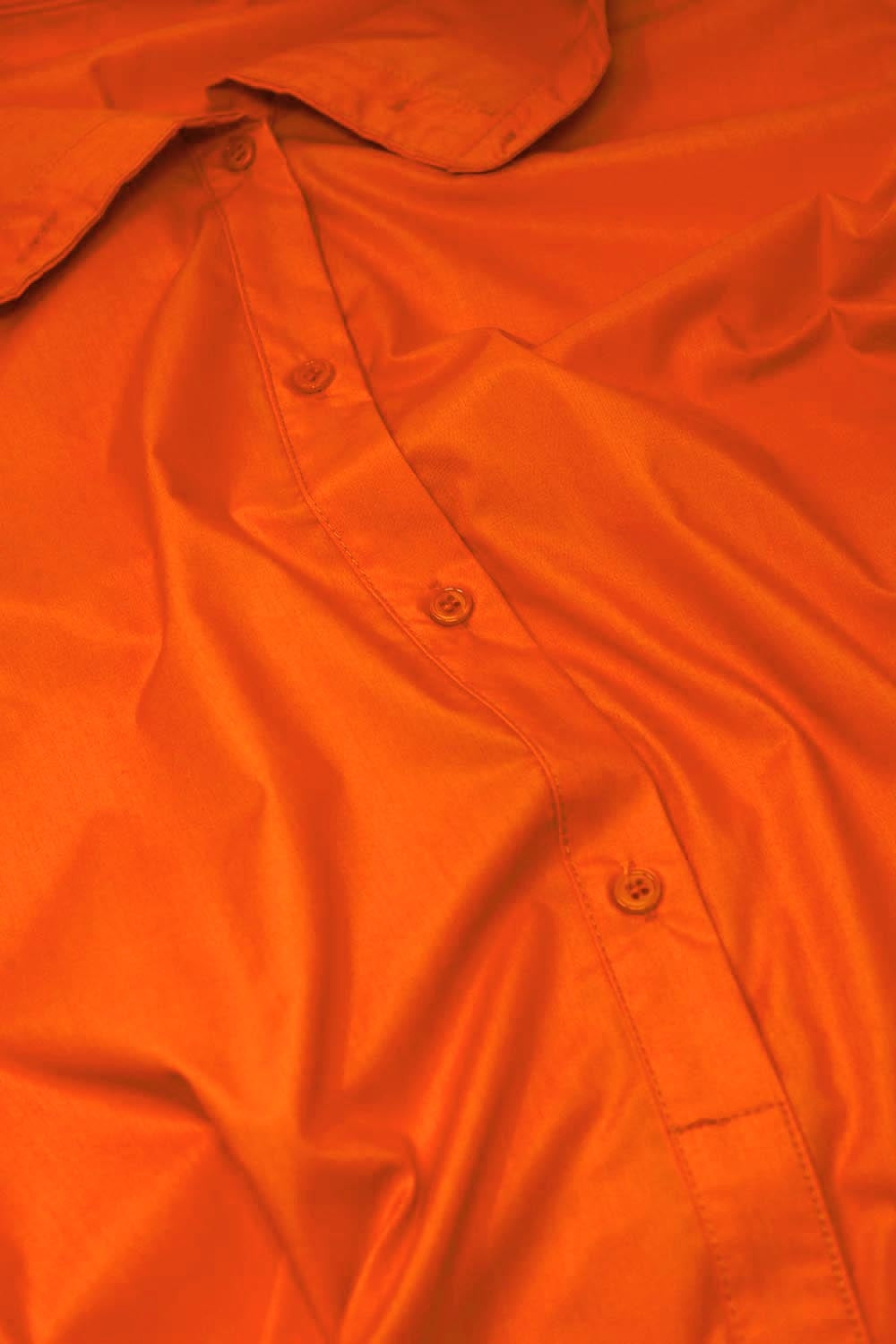 Vestido de camisa descontraído com mangas curtas em balão e folho em laranja