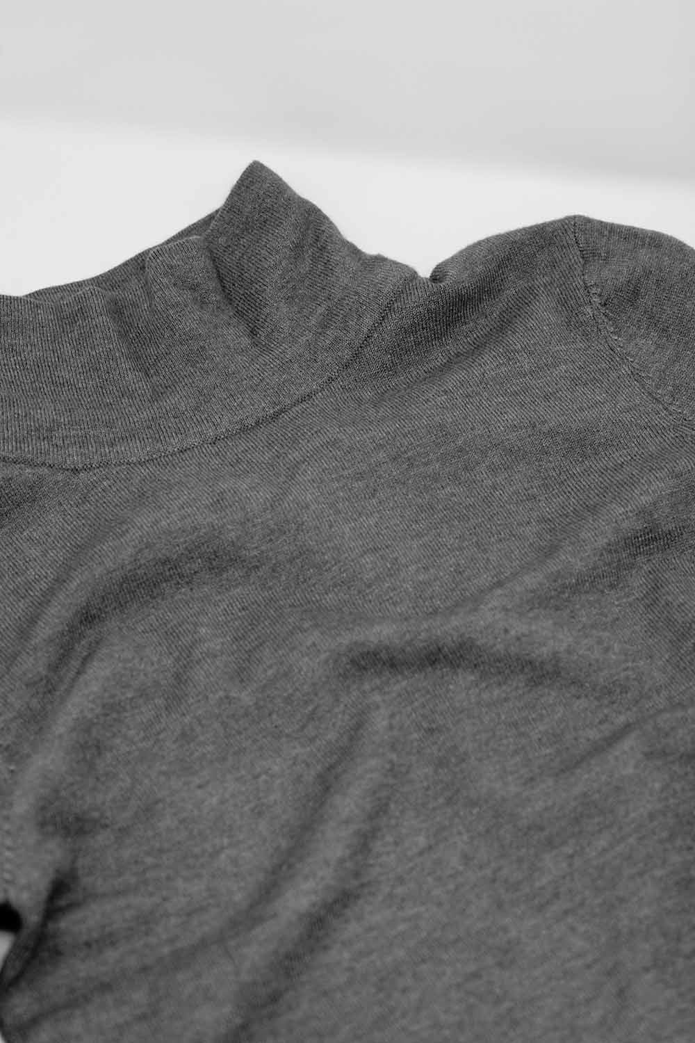 Camisola bodycon cinzenta básica de malha fina