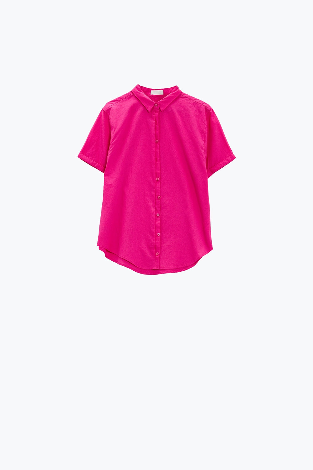 Camisa de manga curta com botões e descontraída em fúcsia