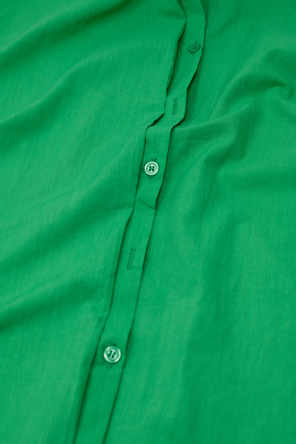 Camisa de manga curta com botões descontraída em verde