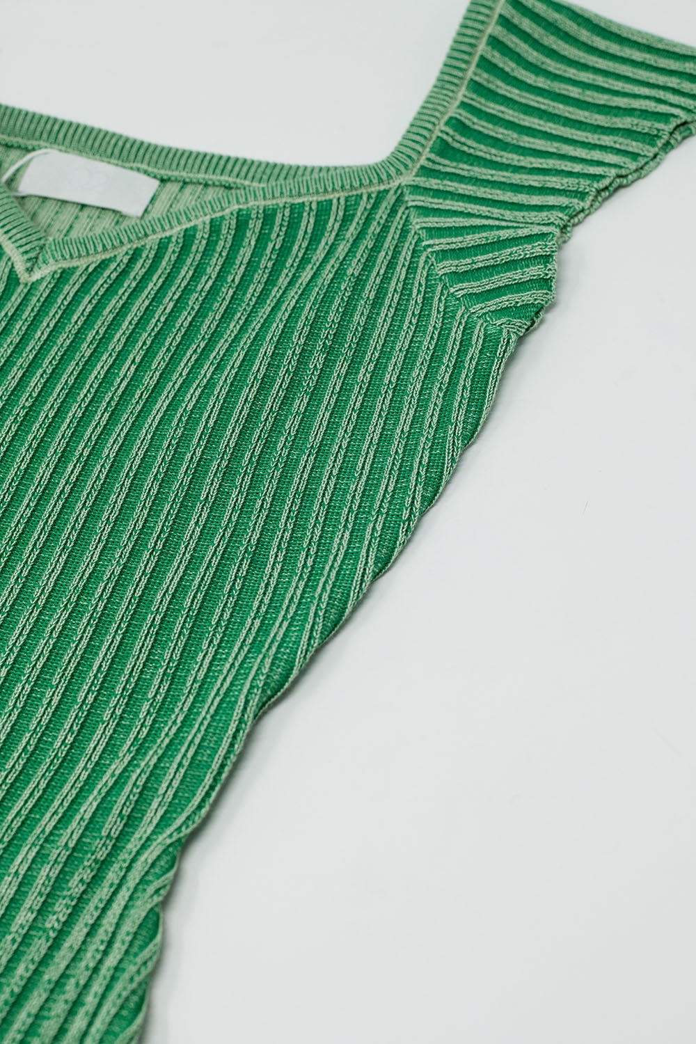 Vestido Midi verde com nervuras grossas e mangas curtas